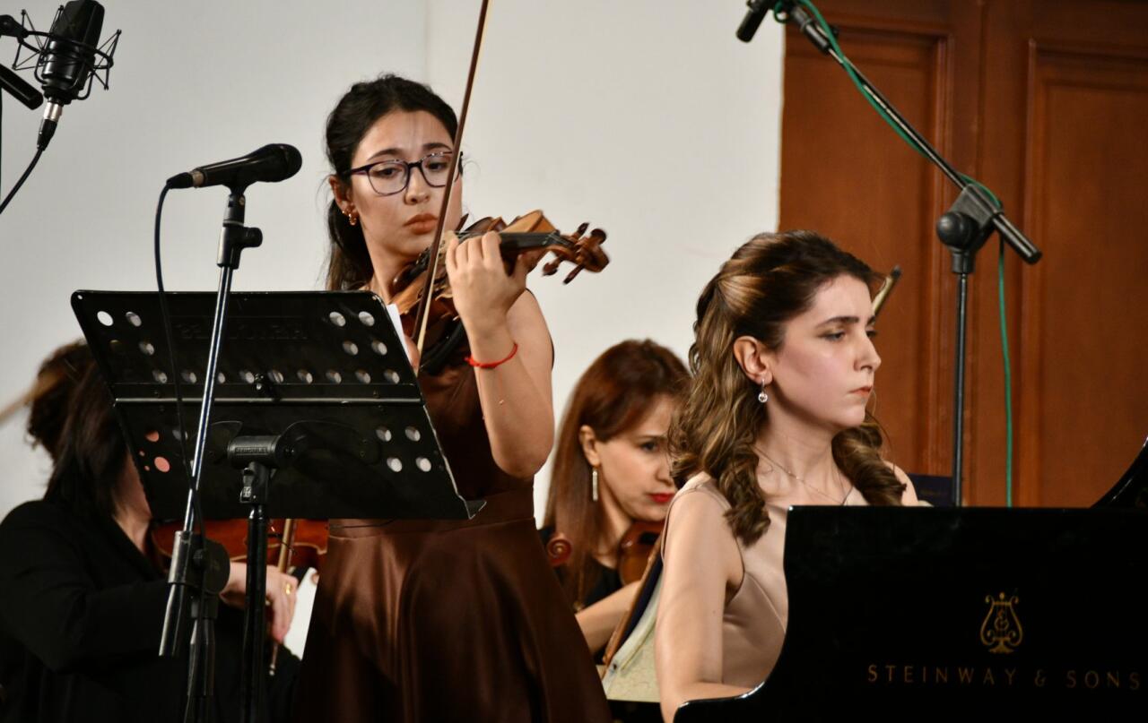 "Новые имена" покоряют азербайджанский музыкальный Олимп