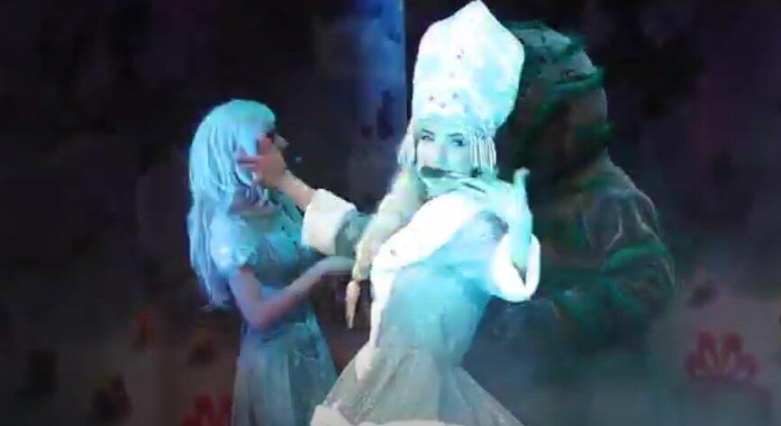 Бакинская русдрама начинает Новый 2024 год сказочными персонажами и супергероями