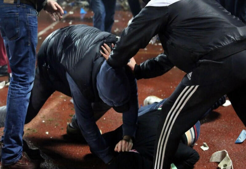 İki kişi dalaşdı, qadın xəsarət aldı