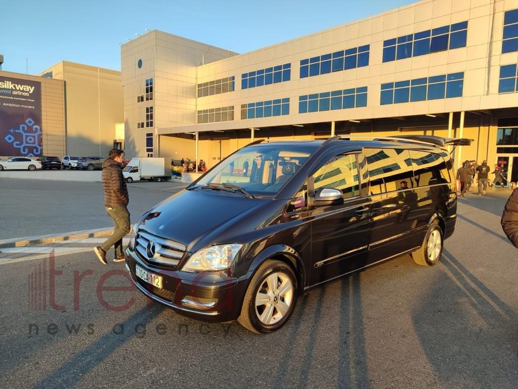 Самолет с телом Айгюн Бейляр приземлился в Баку