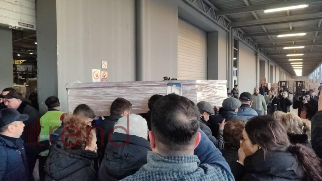 Самолет с телом Айгюн Бейляр приземлился в Баку