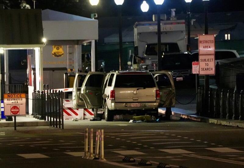 В ворота Белого дома врезался автомобиль