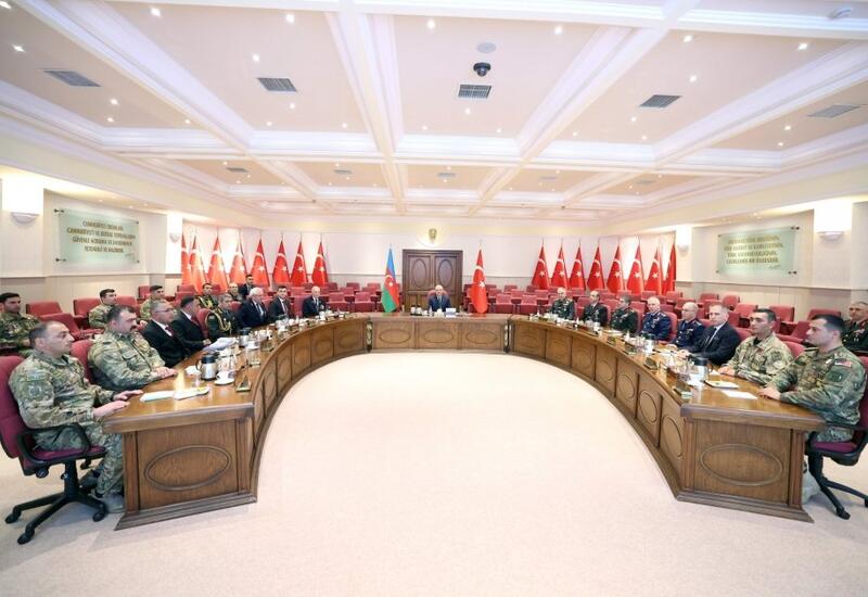 Türkiyənin milli müdafiə naziri Azərbaycanın Vətən müharibəsi iştirakçıları ilə görüşüb
