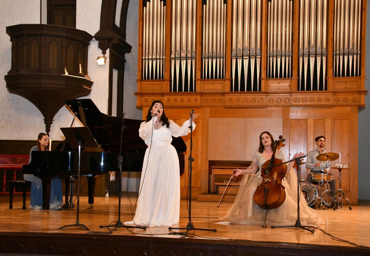 В Баку наступил музыкальный старый Новый год