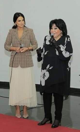 Флора Керимова встретилась с поклонниками