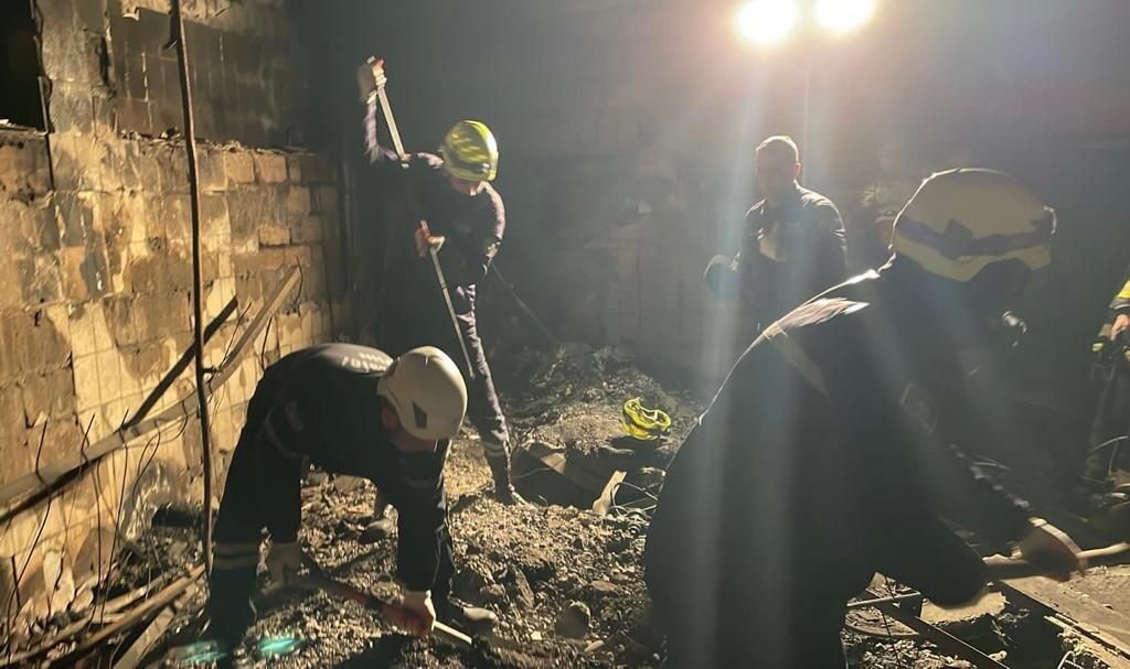 Bakıda partlayış olan ərazidə axtarış-xilasetmə işləri davam etdirilir