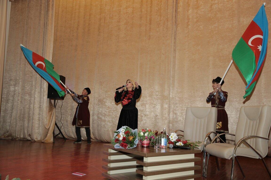 В рамках проекта "Qonağımız var" состоялась встреча с Метанет Искендерли