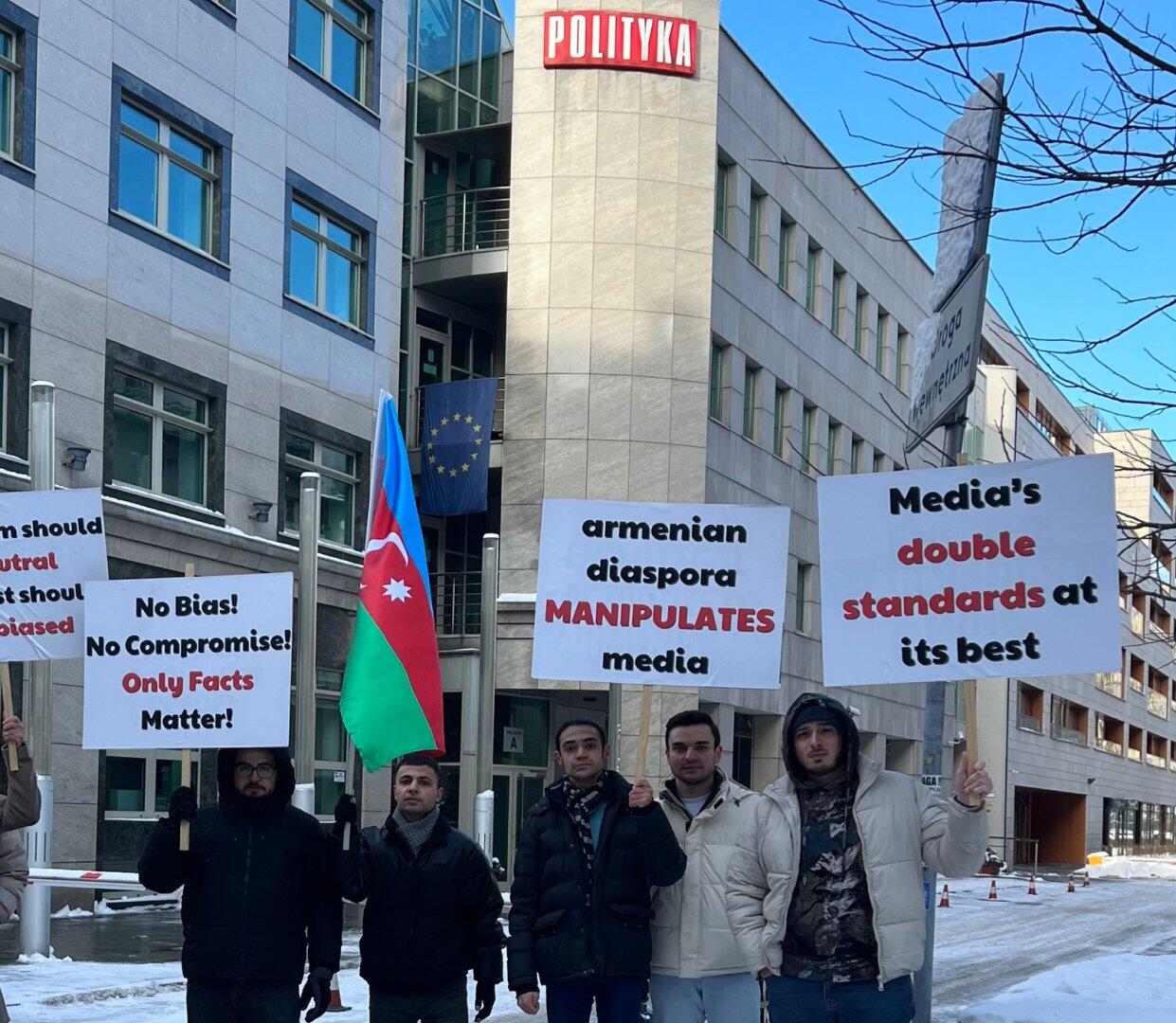 В Варшаве прошла акция протеста против публикации ложной информации об Азербайджане