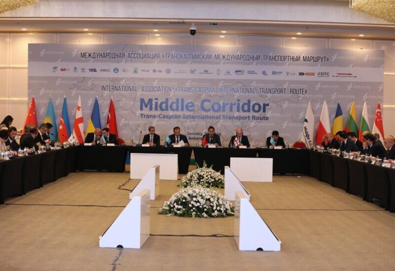 ADY-nin sədri Türkiyədə keçirilən dəyirmi masada iştirak edib