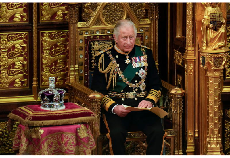 Король Великобритании Карл III госпитализирован