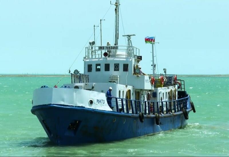 Судно на Каспии затопило водой