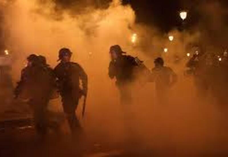 Во Франции протестующие фермеры сожгли отделение таможни