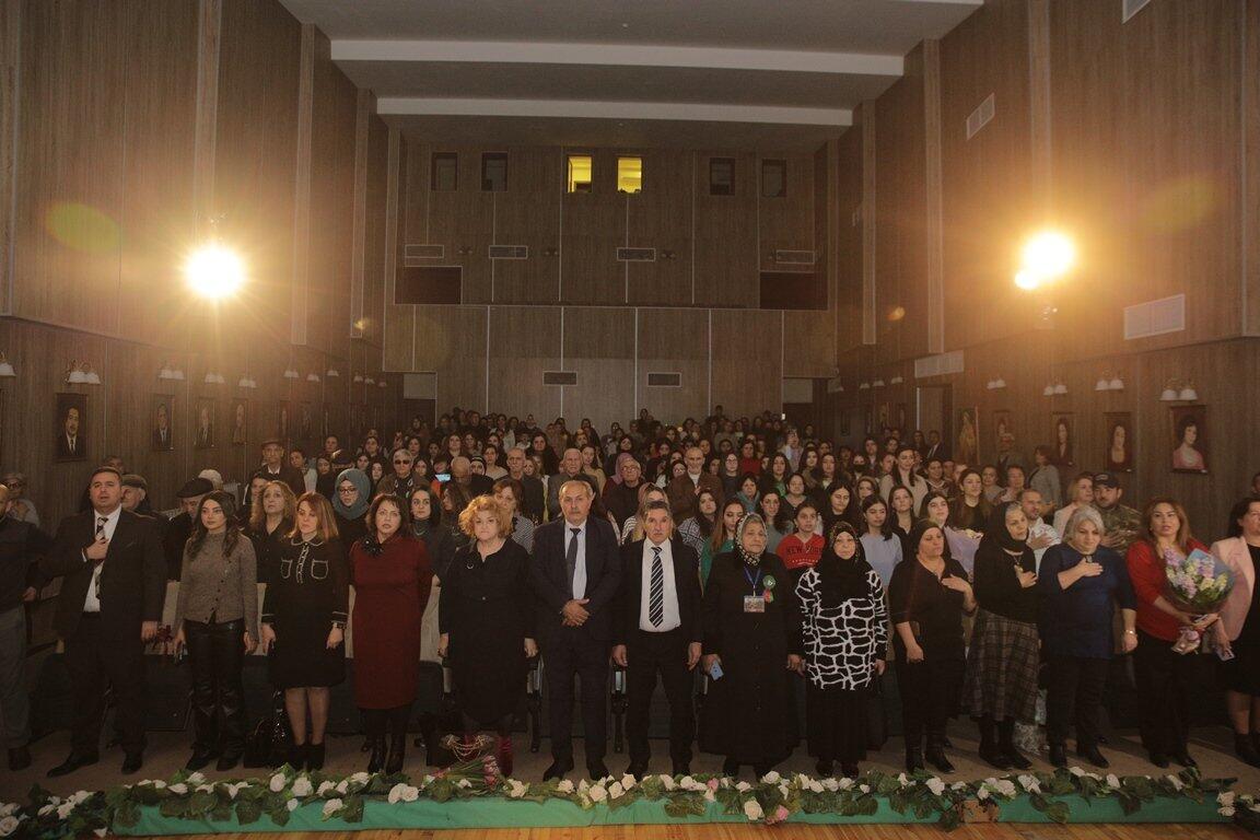 Заслуженная артистка Диляра Алиева встретилась с поклонниками творчества