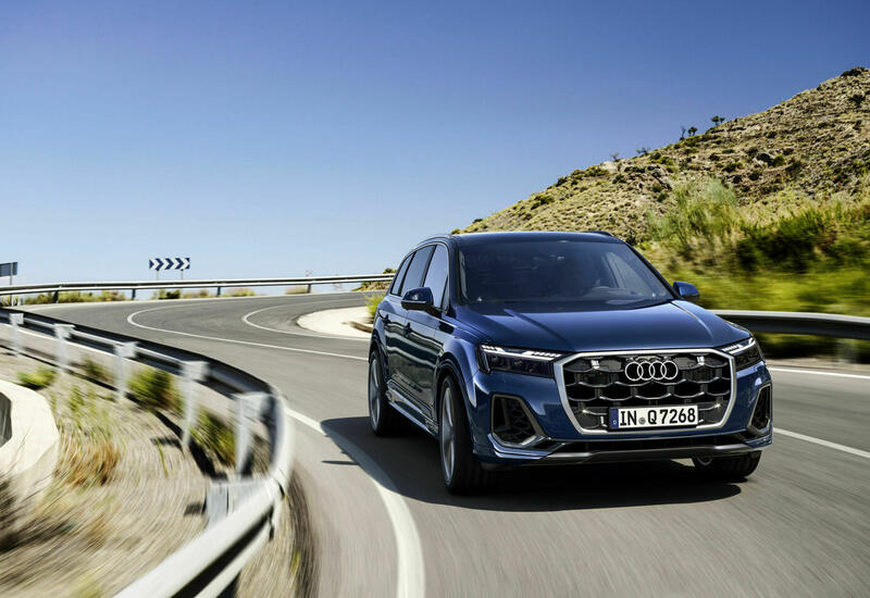 Audi представила обновленный кроссовер Q7