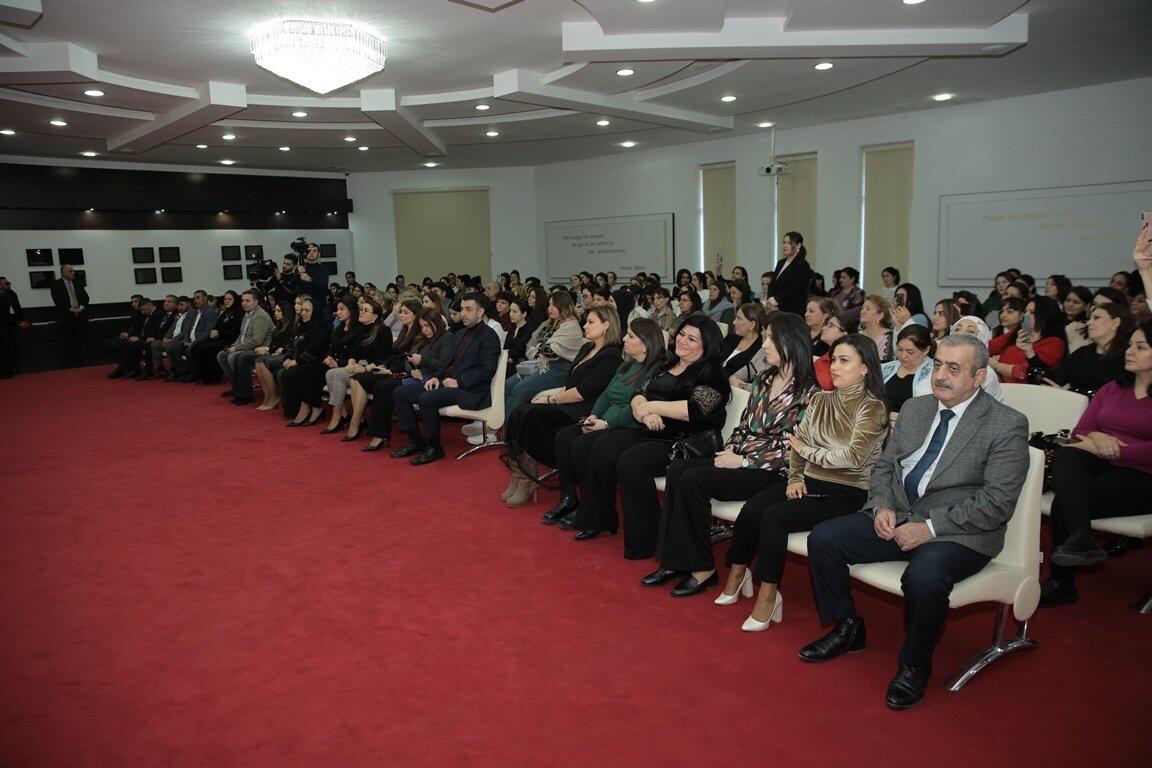 Назпери Досталиева стала участницей проекта "Qonağımız var"