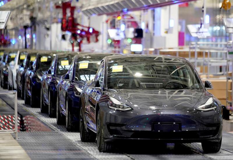 Tesla представила "бюджетные" версии некоторых моделей
