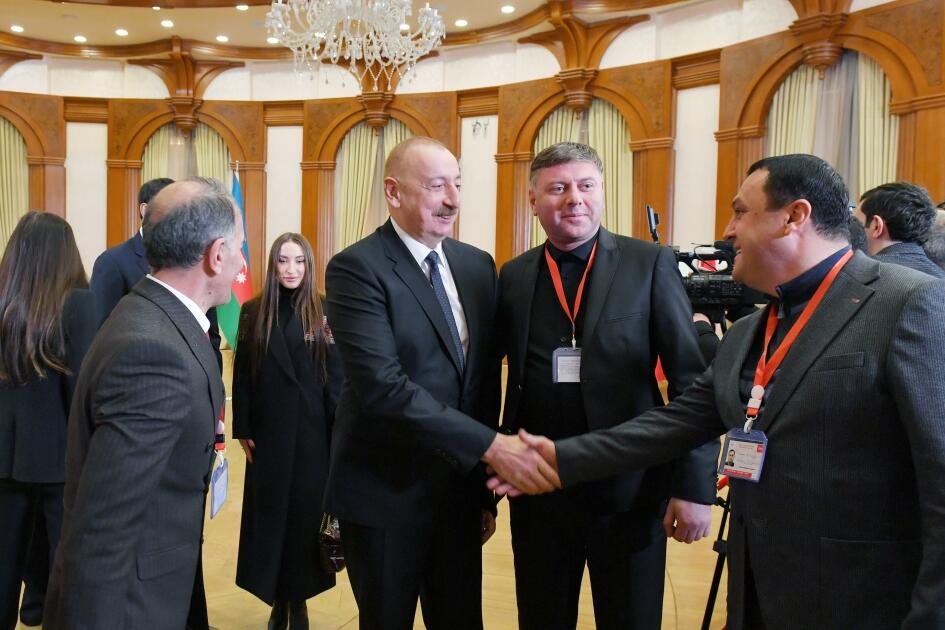 Президент Ильхам Алиев, Первая леди Мехрибан Алиева и члены их семьи проголосовали в Ханкенди