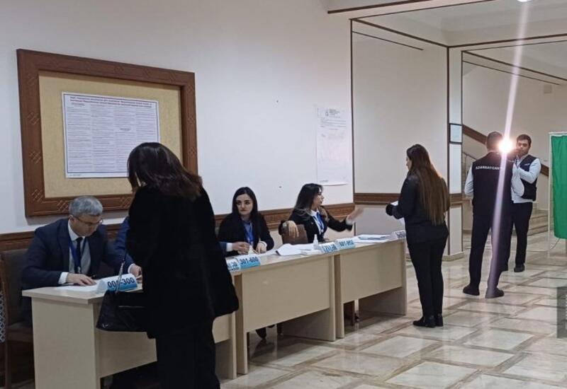 Naxçıvan seçiciləri səsvermədə iştirak edir
