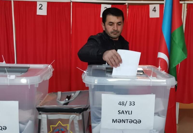 Qobu 33 saylı seçki məntəqəsində seçici aktivliyi qeydə alınıb