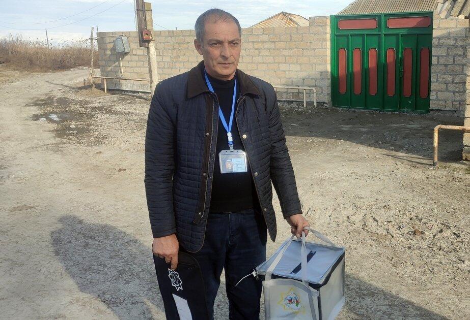Azərbaycanın ən yaşlı seçicisi səs verdi