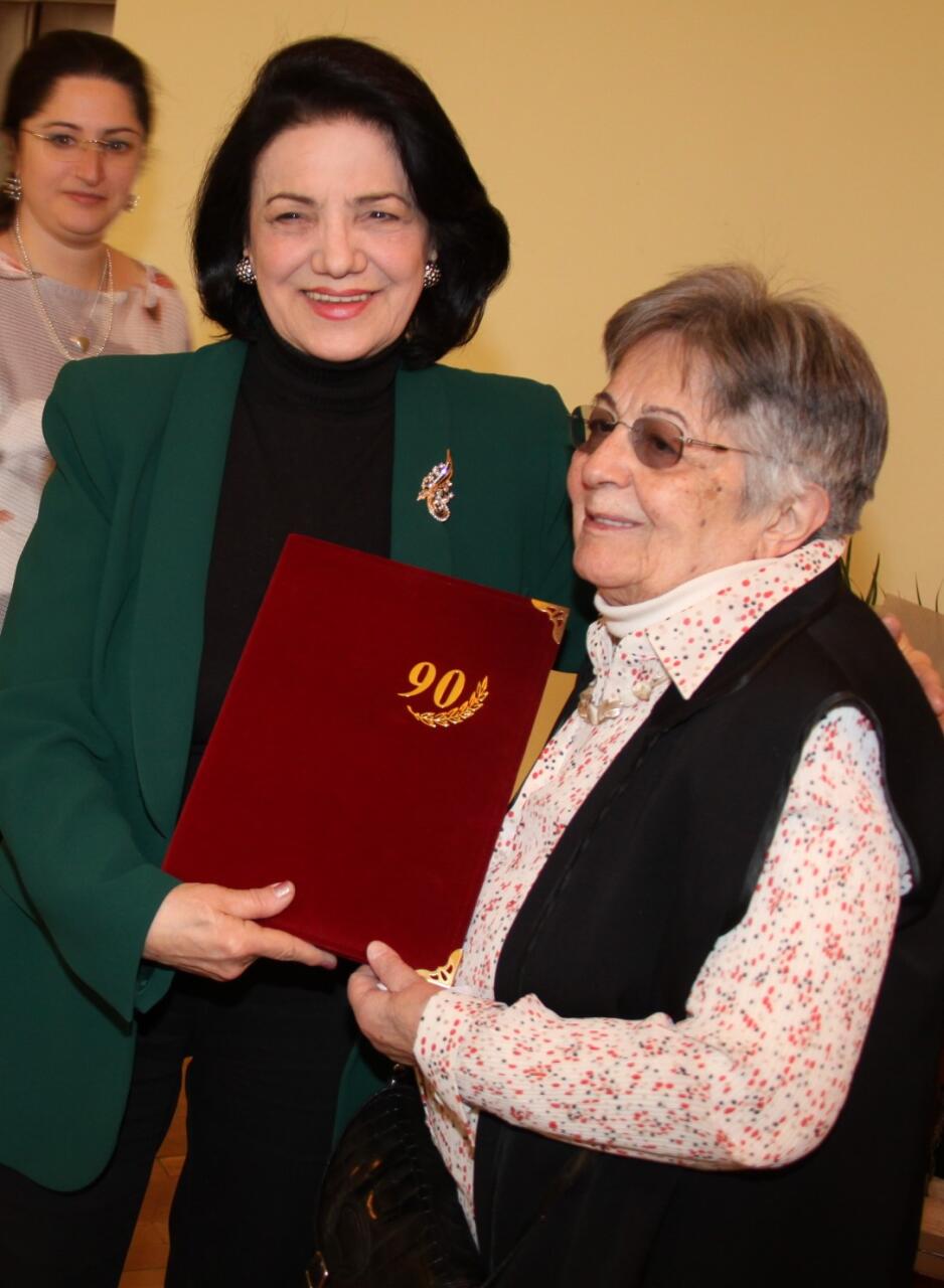 Состоялась научная конференция, посвященная 90-летнему юбилею заслуженного деятеля искусств, профессора Аиды Тагизаде