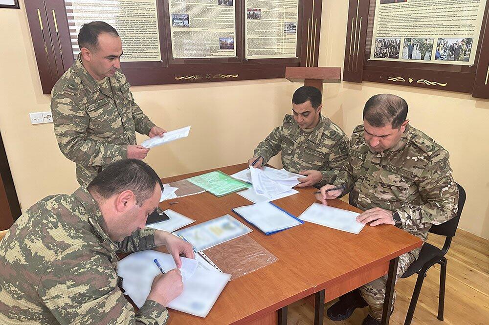 В Сухопутных войсках Азербайджана состоялось первенство по гиревому спорту