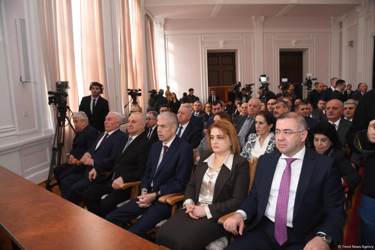 Prezident seçkiləri ilə bağlı Konstitusiya Məhkəməsi Plenumunun iclası keçirilib