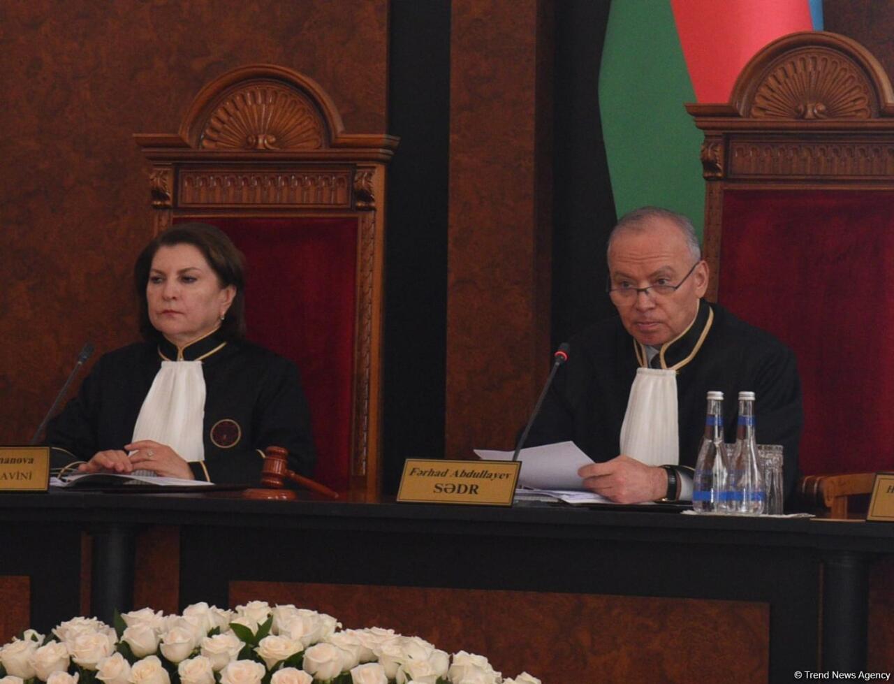 Prezident seçkiləri ilə bağlı Konstitusiya Məhkəməsi Plenumunun iclası keçirilib