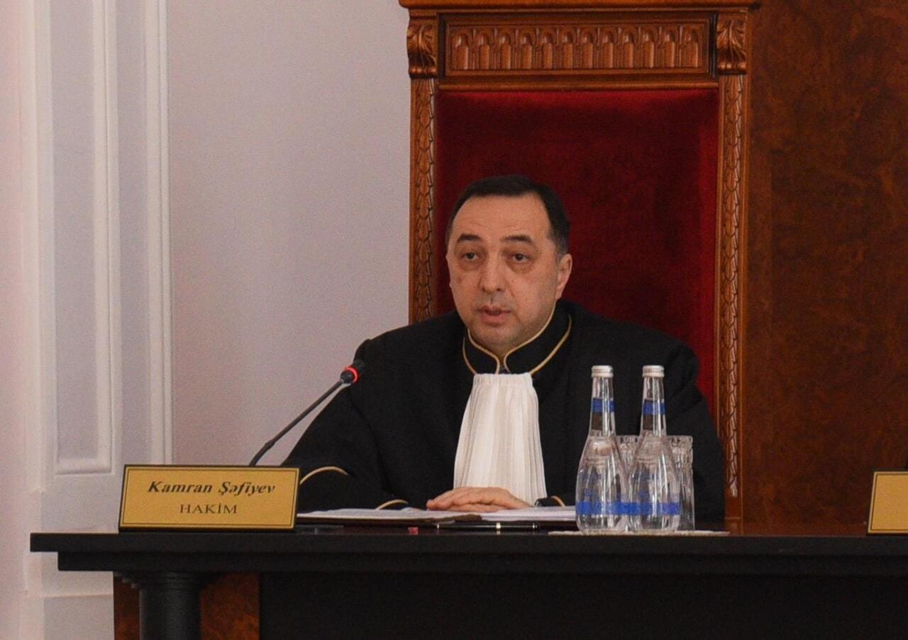 Prezident seçkiləri ilə bağlı Konstitusiya Məhkəməsi Plenumunun iclası keçirilib