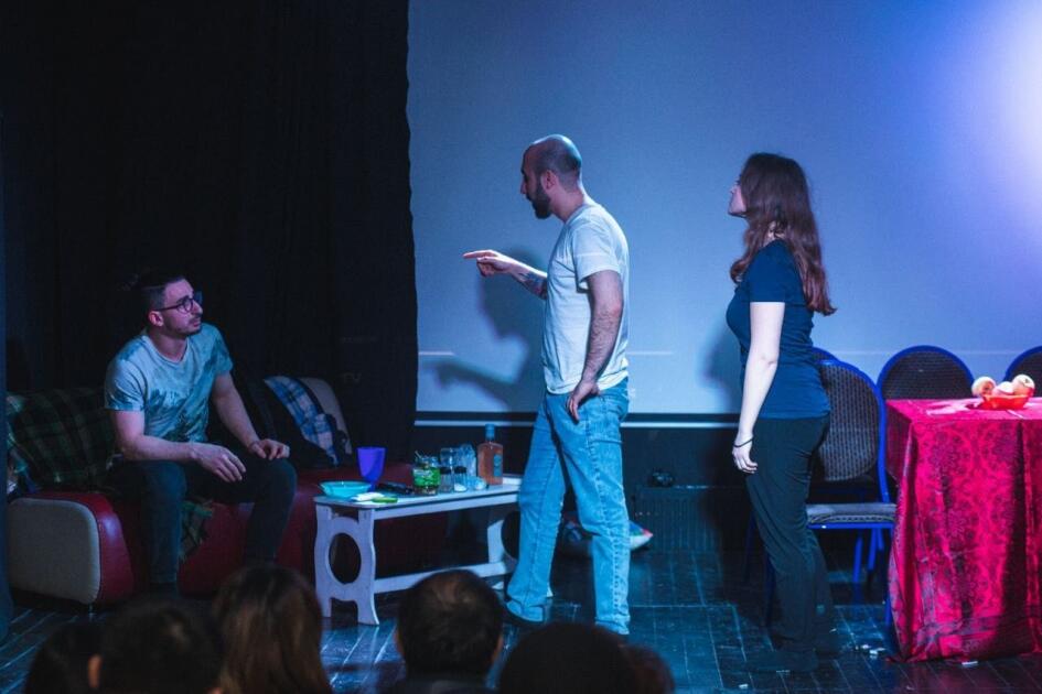 В M.Teatr-е прошла премьера спектакля «Ферзь»
