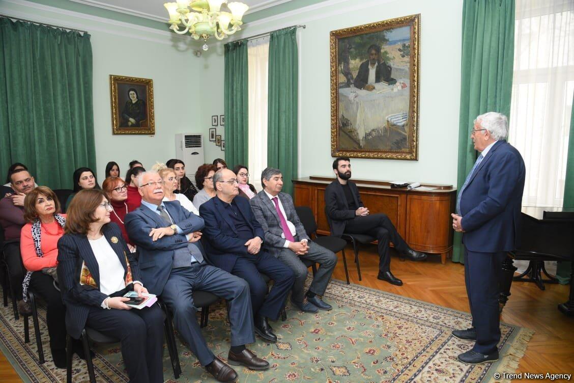 В Баку прошло мероприятие, посвященное 100-летию видного учёного-литературоведа Камала Талыбзаде