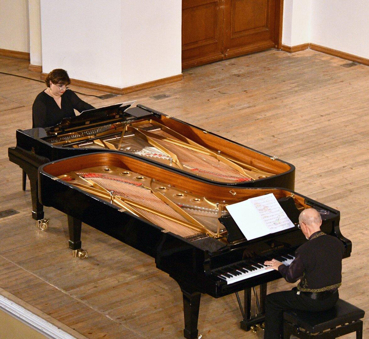 В Баку состоялся концерт группы "Duo Allaturca İmpro Piano"