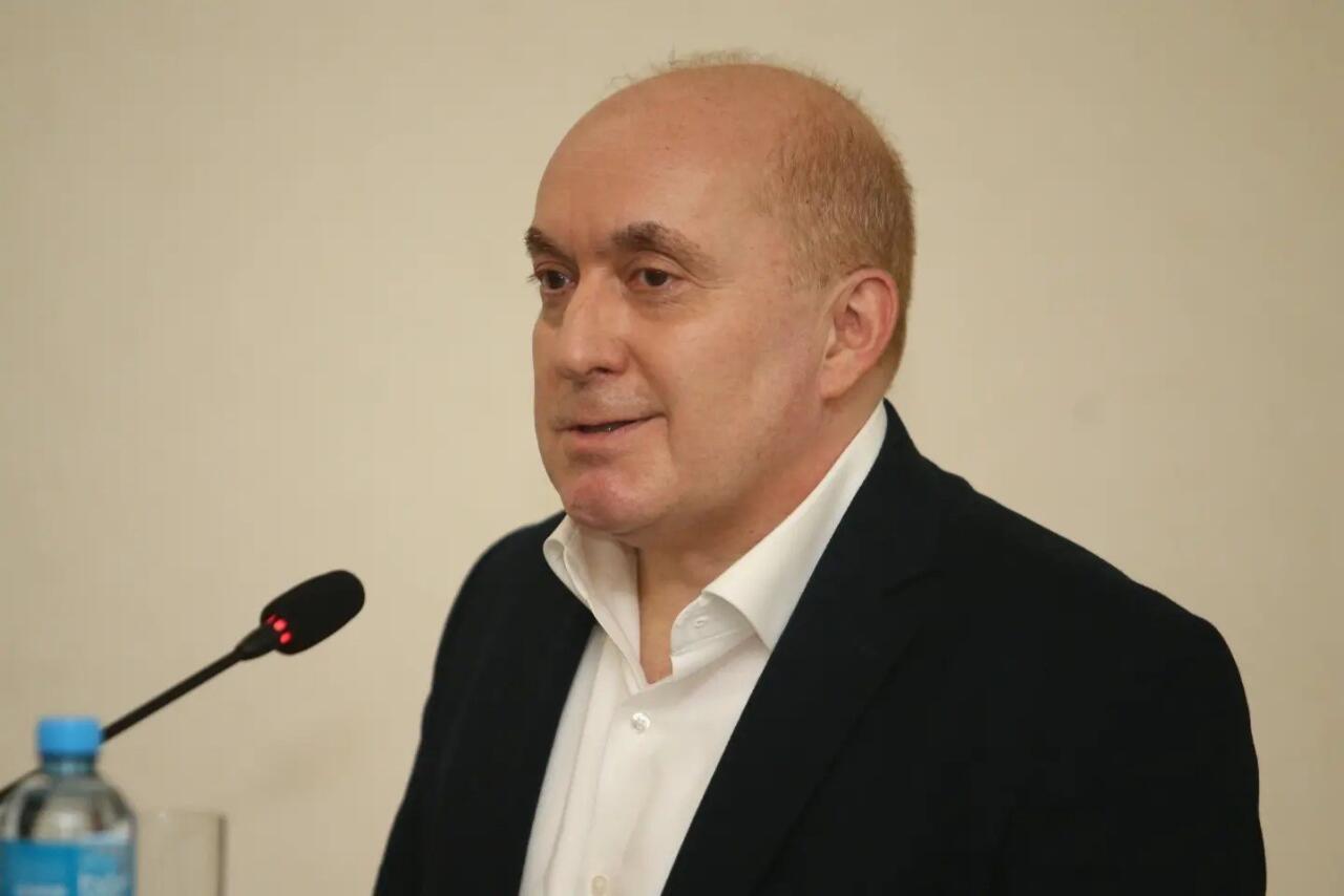 В Баку состоялось совещание глав делегаций, прибывших на Кубок мира по прыжкам на батуте и акробатической дорожке