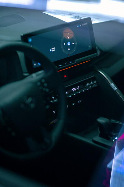 Представлена полностью обновленная Toyota C-HR!