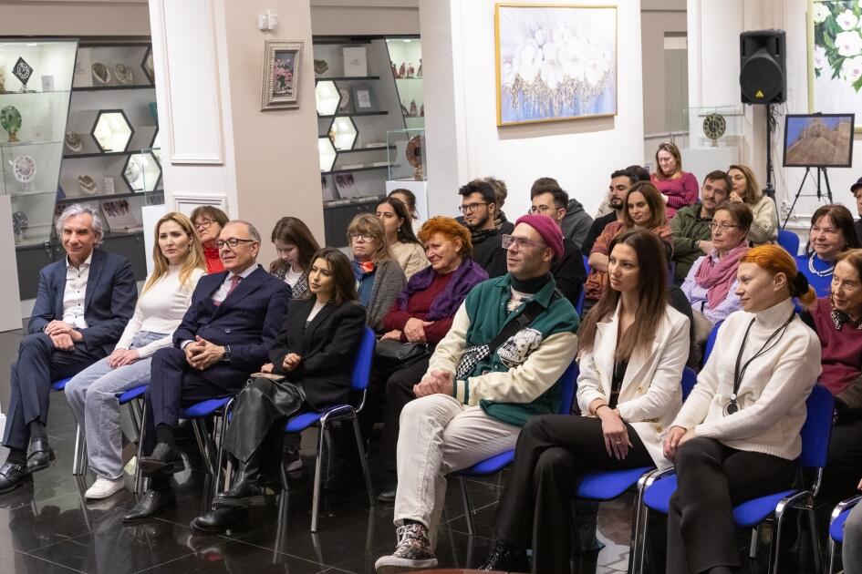 В Русском доме в Баку прошел творческий вечер народного артиста России Петра Семака