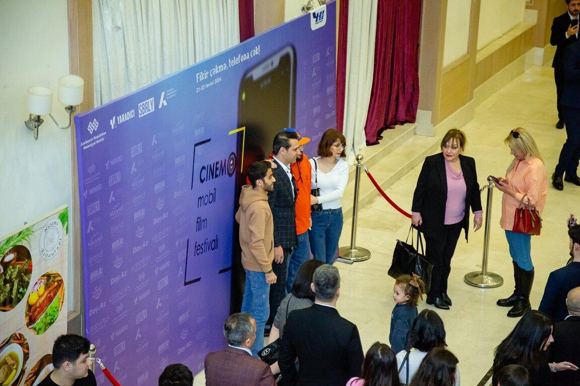 В Баку прошла церемония награждения первого Фестиваля мобильных фильмов CINEMO