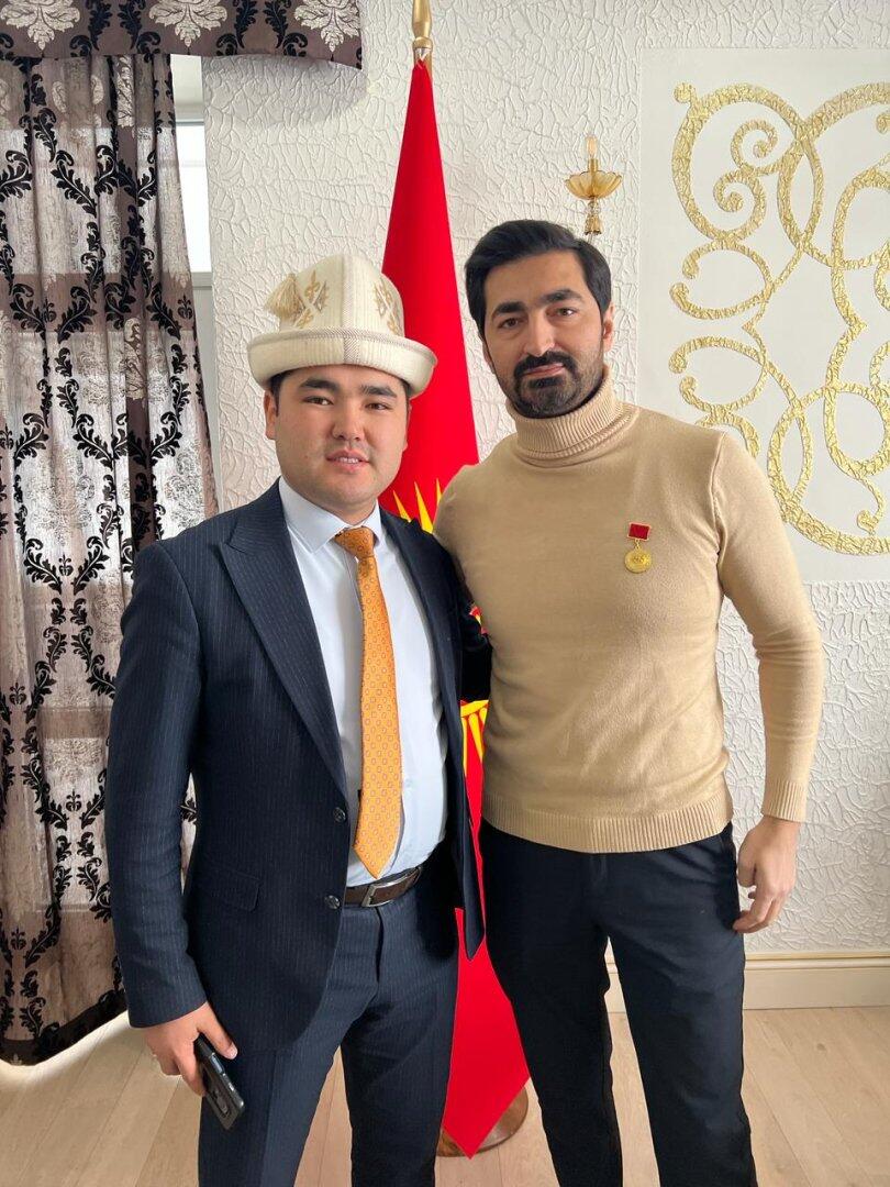 Турал Ахмед сыграл молодого Деде Горгуда в Бишкеке