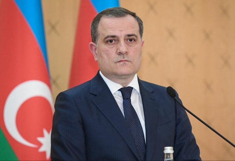 Ceyhun Bayramov Türkiyəyə getdi