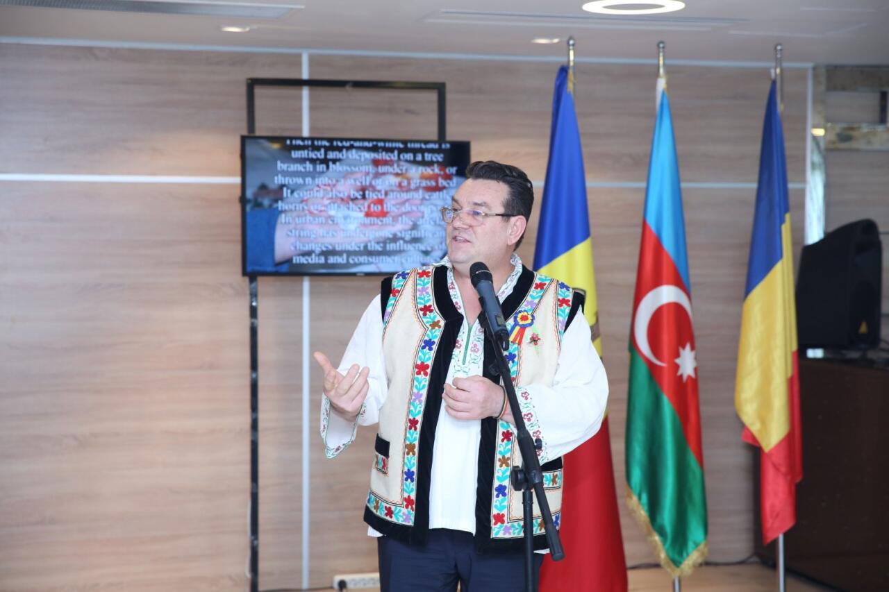 В Баку отметили праздник весны Мэрцишор