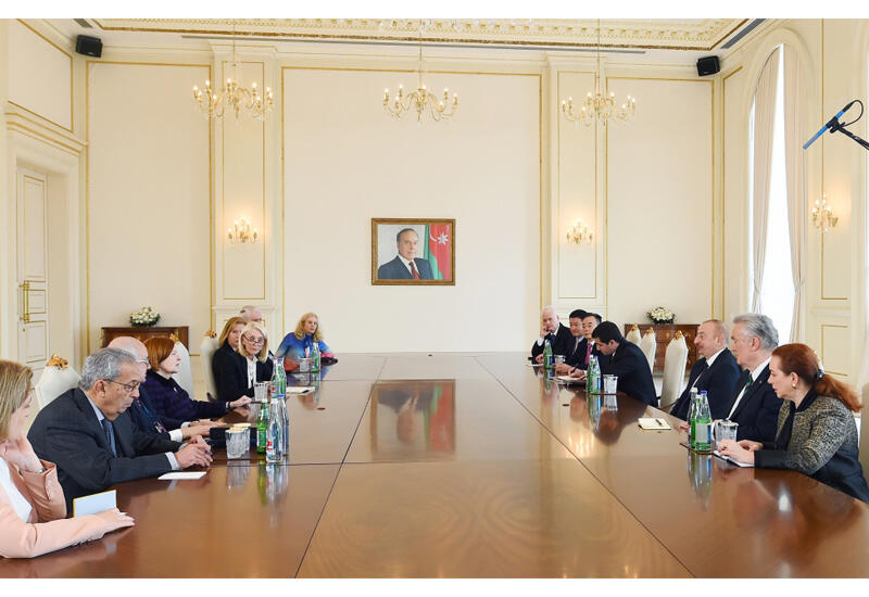 Президент Ильхам Алиев принял сопредседателей и членов правления Международного центра Низами Гянджеви