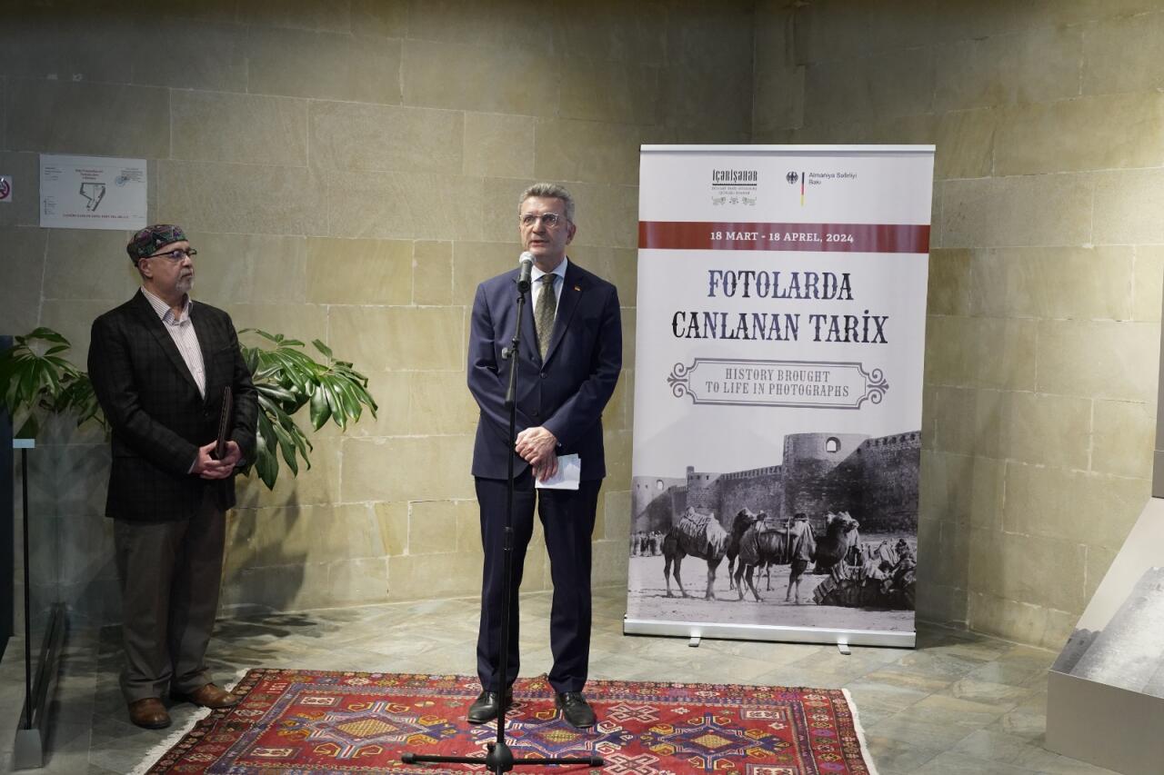 İçərişəhərdə bərpa olunmuş unikal fotolardan ibarət sərginin açılışı baş tutub
