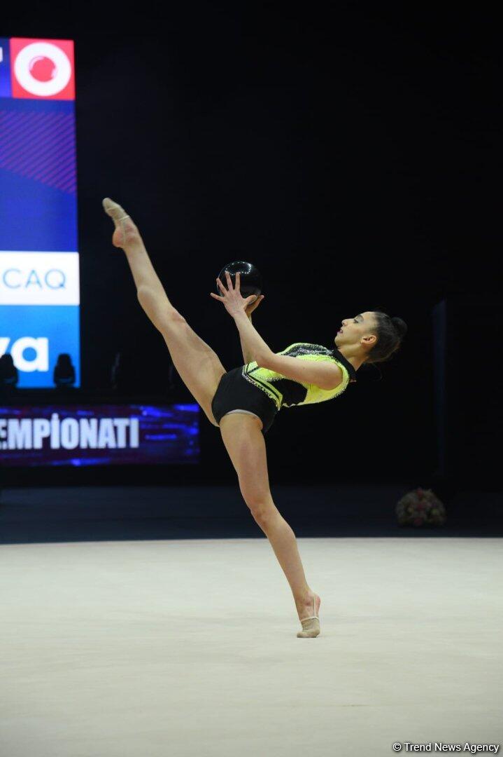 В Баку проходят соревнования 29-го чемпионата Азербайджана по художественной гимнастике