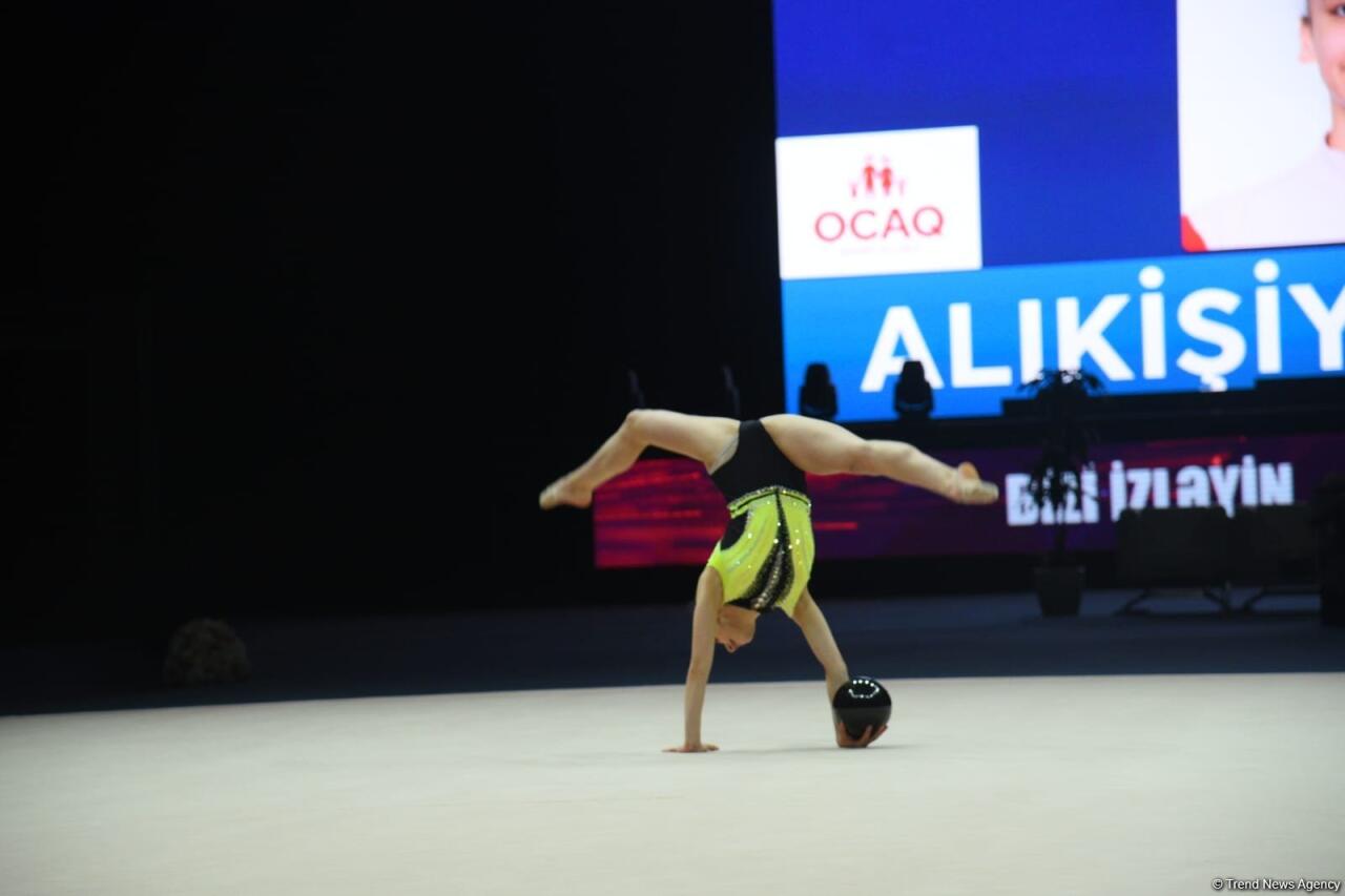 В Баку проходят соревнования 29-го чемпионата Азербайджана по художественной гимнастике