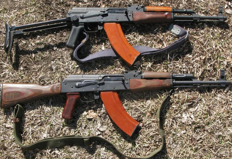 В Ханкенди найдено оставленное армянами оружие и боеприпасы