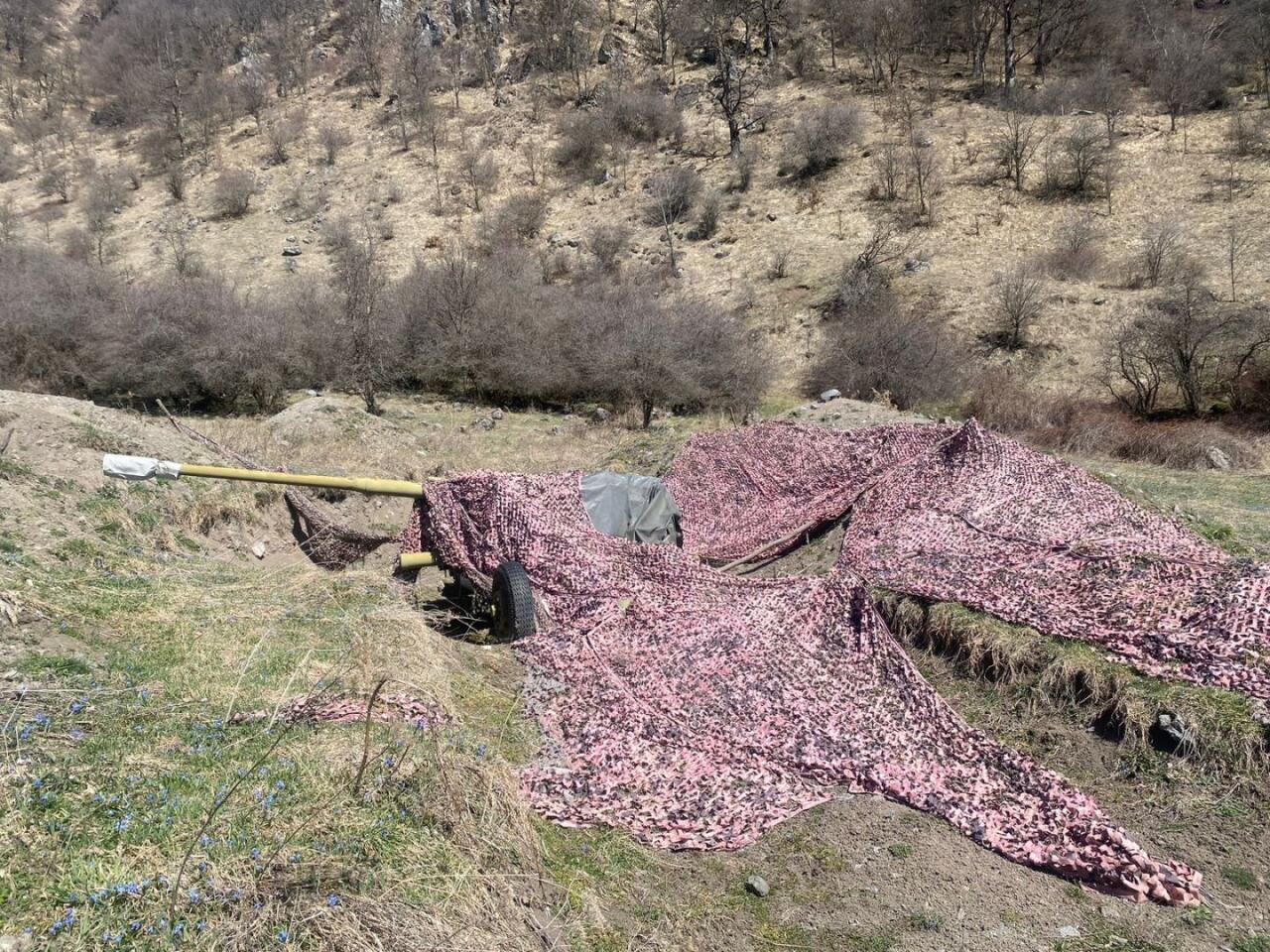 В Кяльбаджаре обнаружены артиллерийские установки и боеприпасы