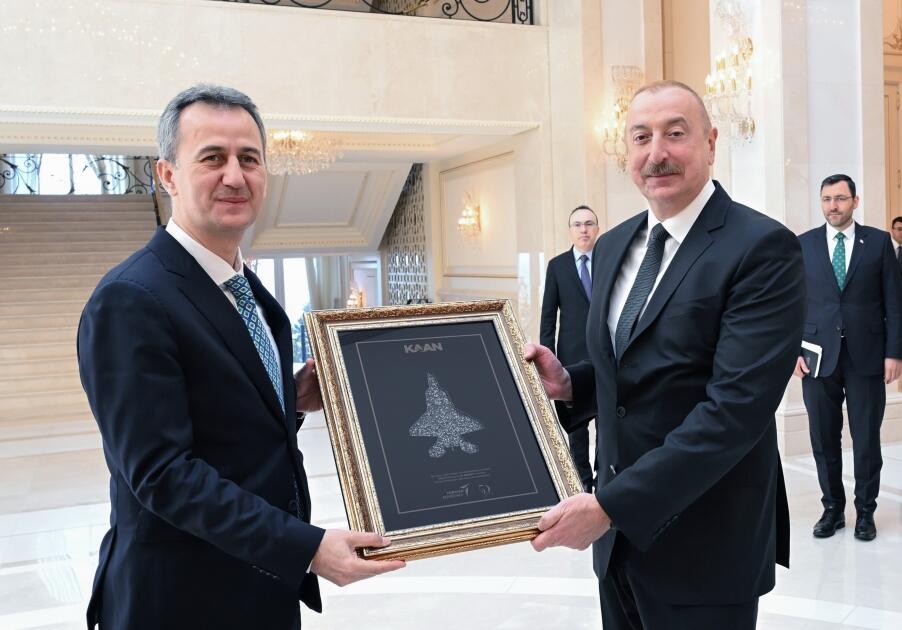 Президент Ильхам Алиев принял делегацию во главе с председателем комитета Администрации Президента Турции