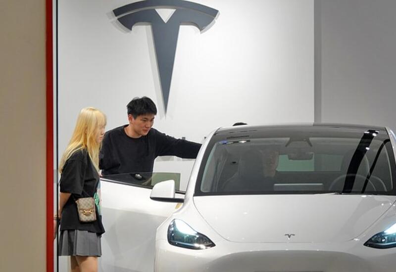 Продажи Tesla рухнули
