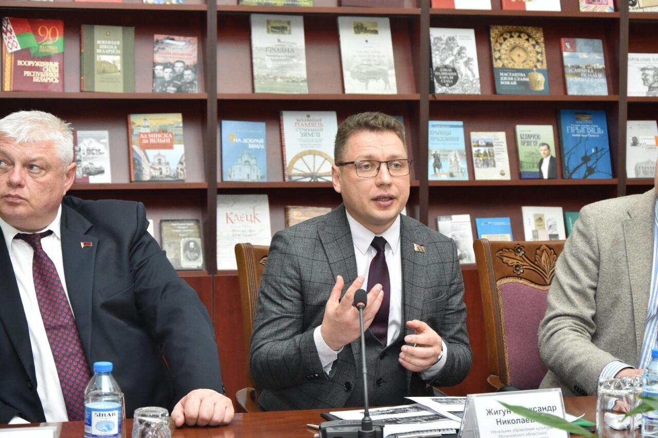 Деятели культуры и искусства Азербайджана и Беларуси собрались за "круглым столом"