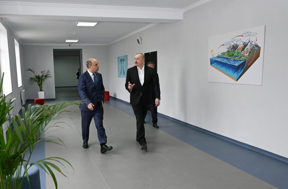 Президент Ильхам Алиев принял участие в открытии нового здания полной средней школы поселка Бум Габалинского района