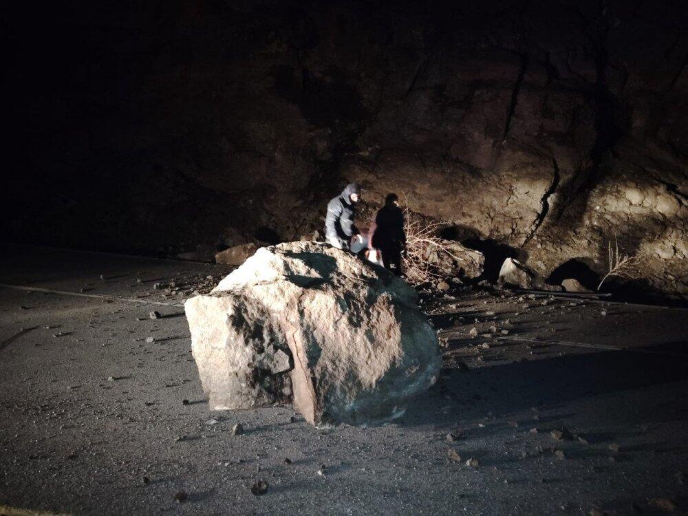 Naxçıvanda qaya uçqunu oldu